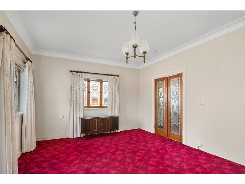 41 Macquarie Street, Silkstone QLD 4304