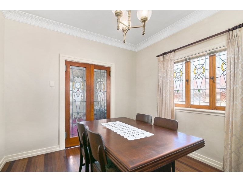 41 Macquarie Street, Silkstone QLD 4304