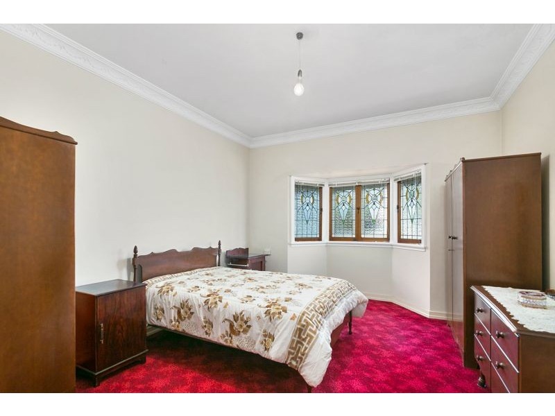 41 Macquarie Street, Silkstone QLD 4304