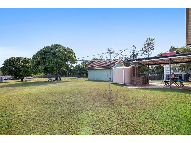 41 Macquarie Street, Silkstone QLD 4304
