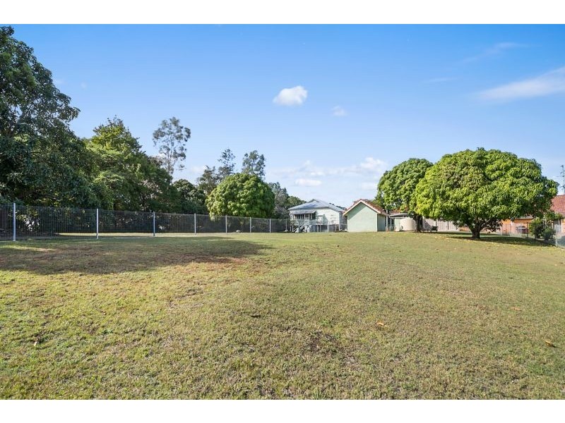 41 Macquarie Street, Silkstone QLD 4304