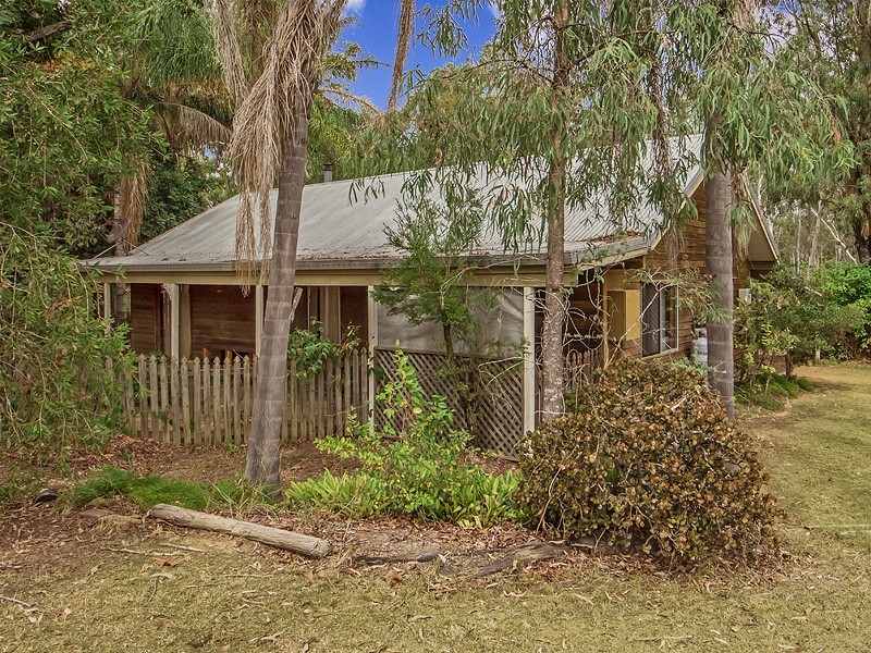 50 Melrose Drive, Flinders View QLD 4305