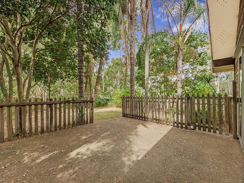 50 Melrose Drive, Flinders View QLD 4305