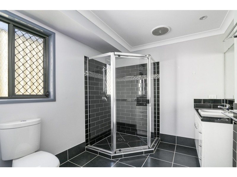 19 Earlwood Court, Raceview QLD 4305