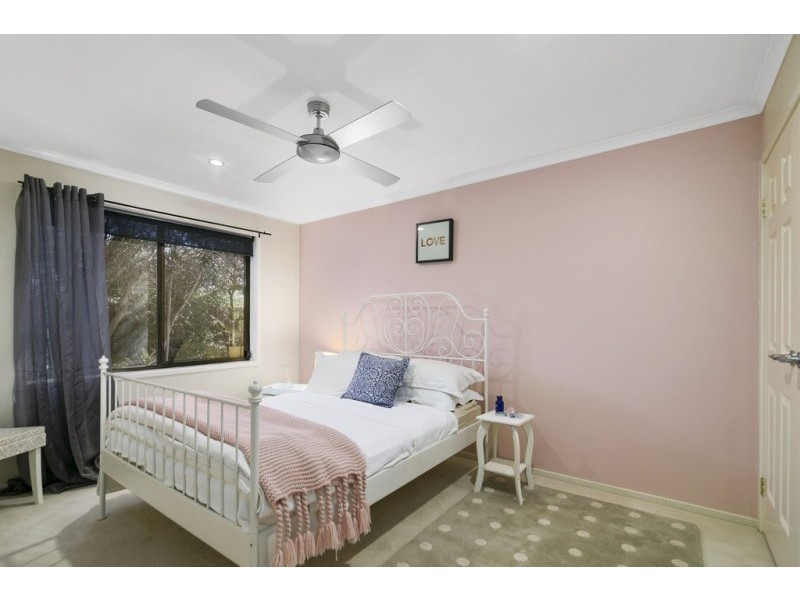 33 Jacana Crescent, Flinders View QLD 4305