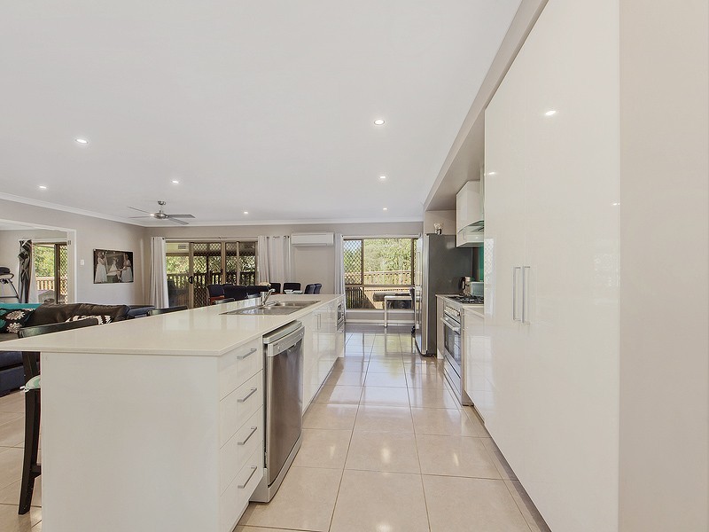 8 Brushtail Lane, Deebing Heights QLD 4306