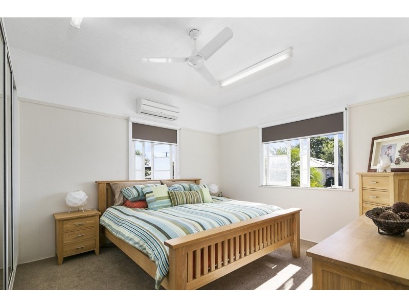 7 Shapcott Street, Eastern Heights QLD 4305