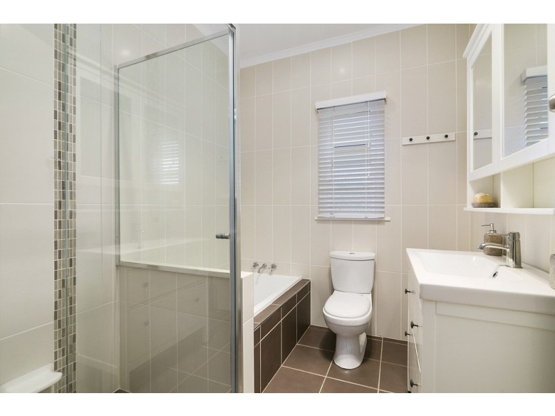 7 Shapcott Street, Eastern Heights QLD 4305