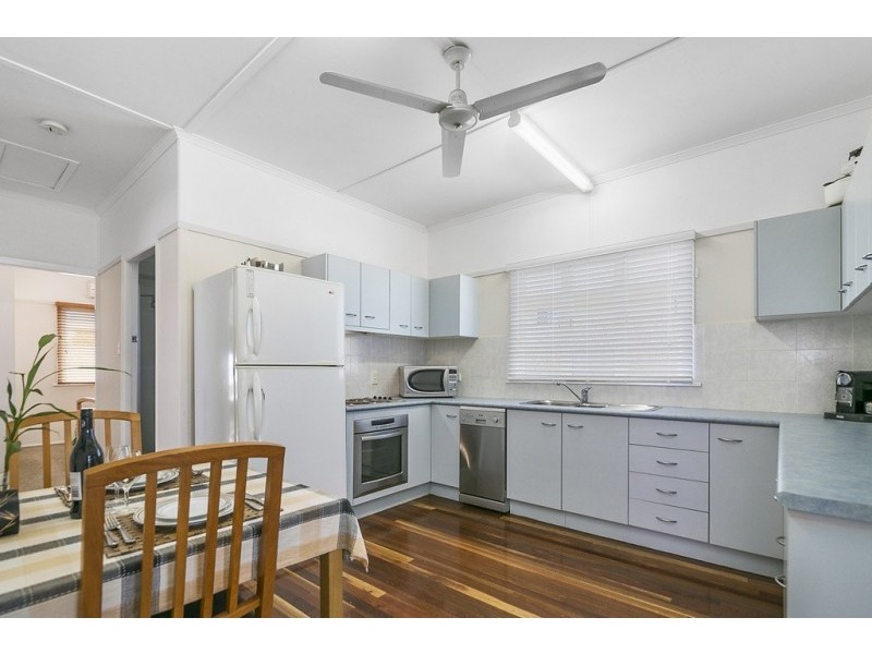 7 Shapcott Street, Eastern Heights QLD 4305