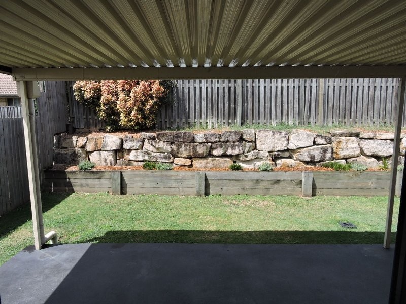 33 Dornoch Crescent, Raceview QLD 4305