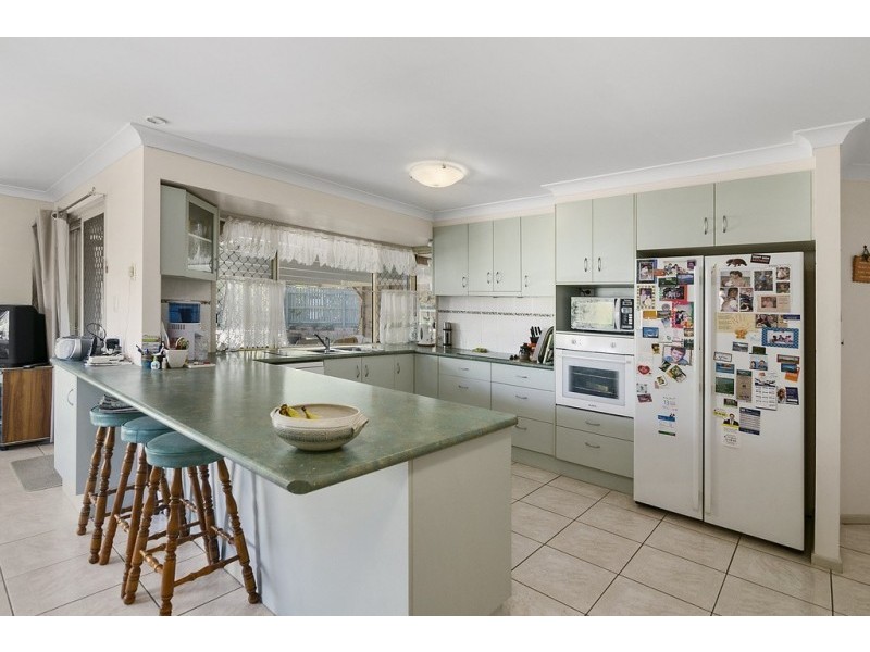 14 Helmsley Court, Yamanto QLD 4305