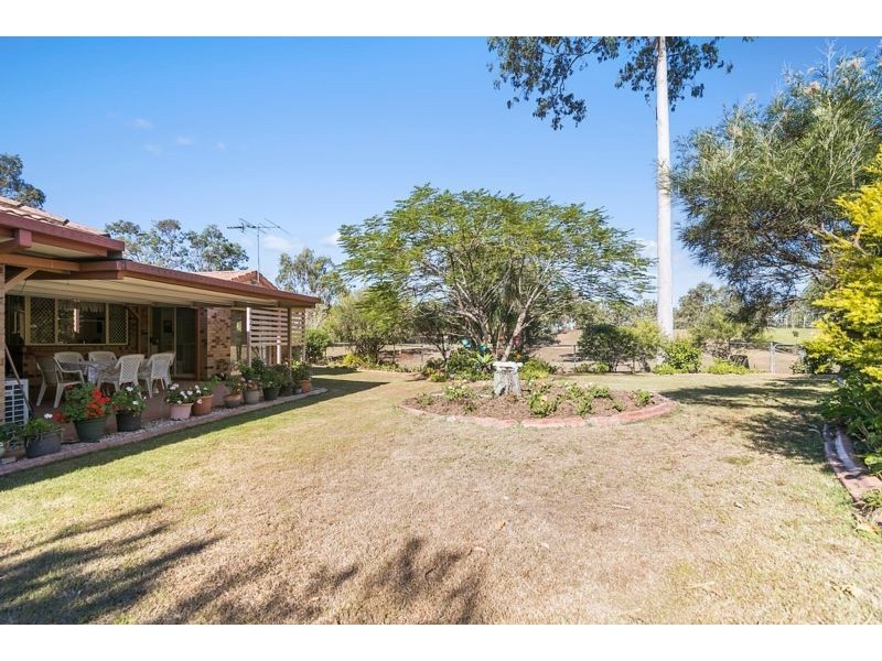 14 Helmsley Court, Yamanto QLD 4305