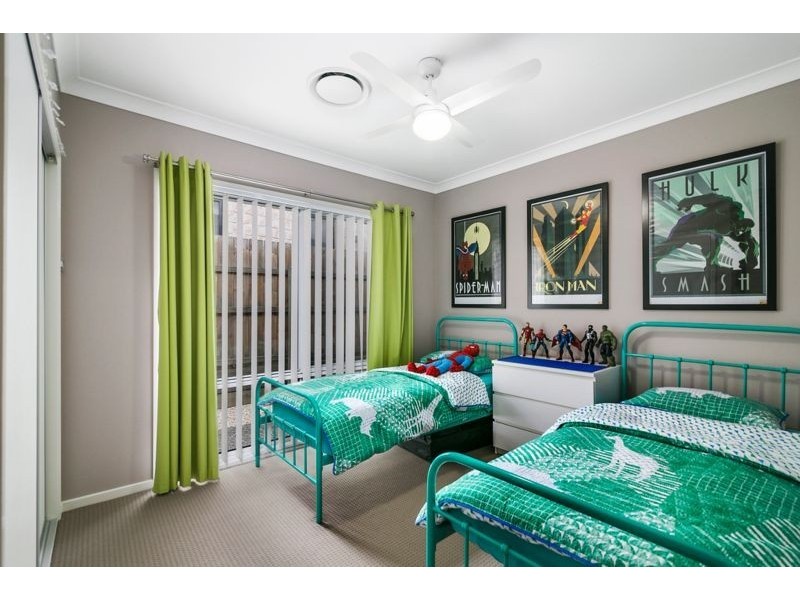 8 Spey Close, Deebing Heights QLD 4306