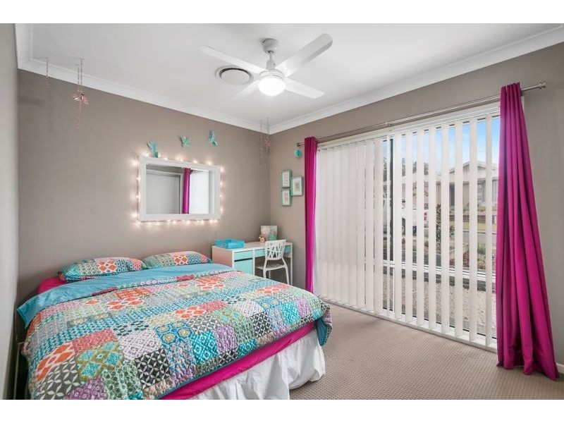 8 Spey Close, Deebing Heights QLD 4306