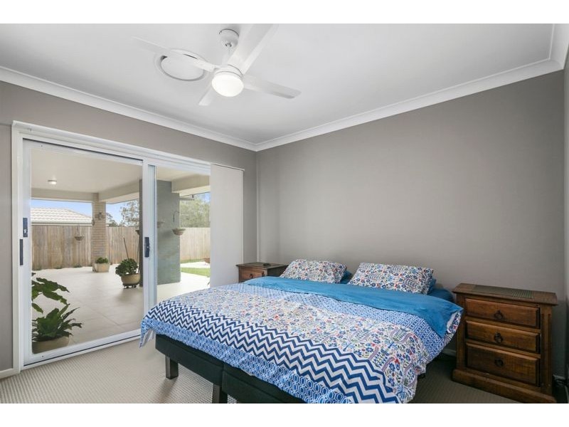 8 Spey Close, Deebing Heights QLD 4306