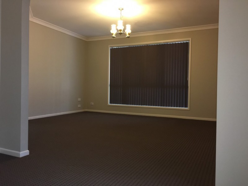 14 Wallace Street, Flinders View QLD 4305