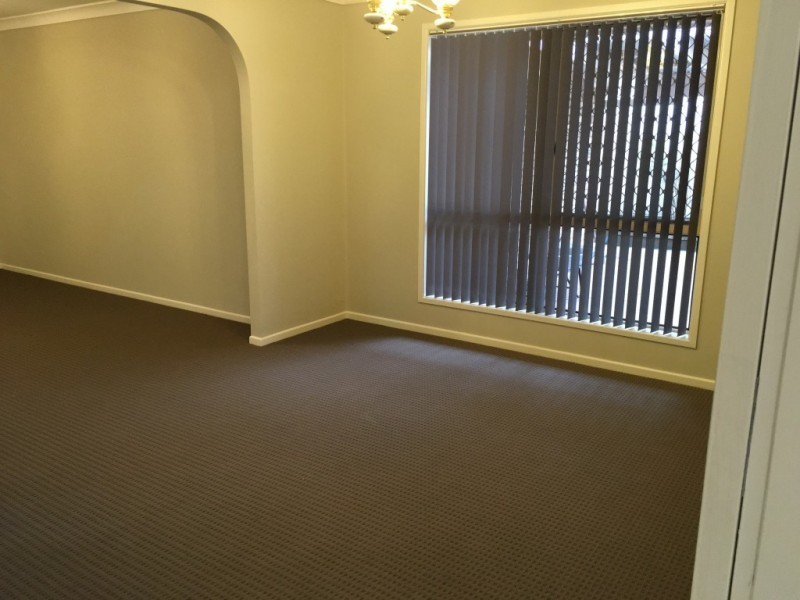 14 Wallace Street, Flinders View QLD 4305