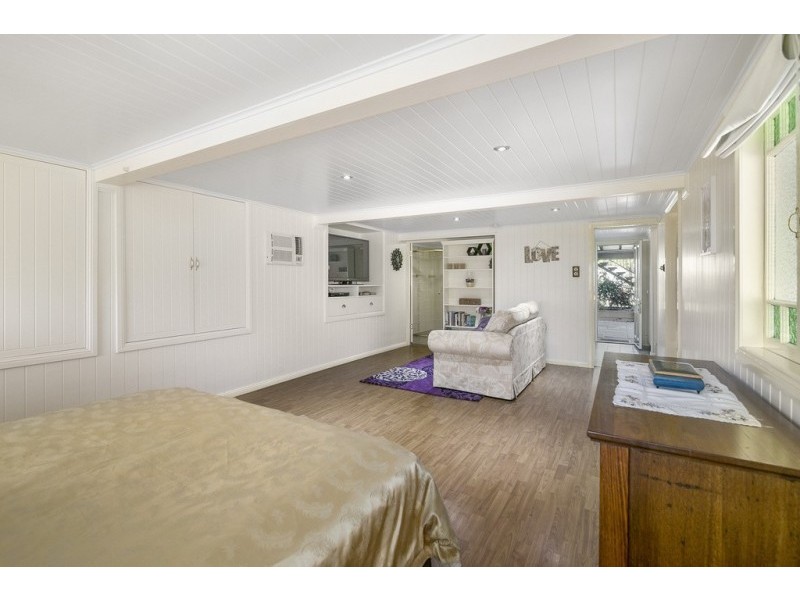 39 Salisbury Road, Ipswich QLD 4305