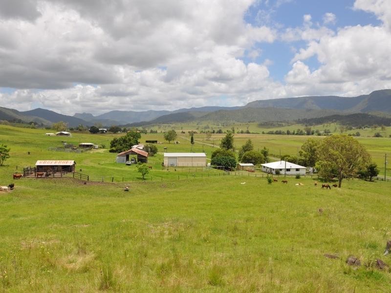 225 Mulgowie Road, Thornton QLD 4341