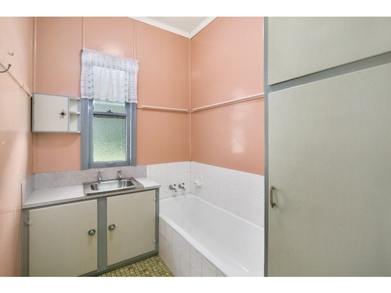 23 Fernvale Road, Brassall QLD 4305