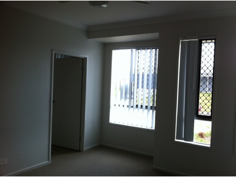 9 Lilly Court, Yamanto QLD 4305