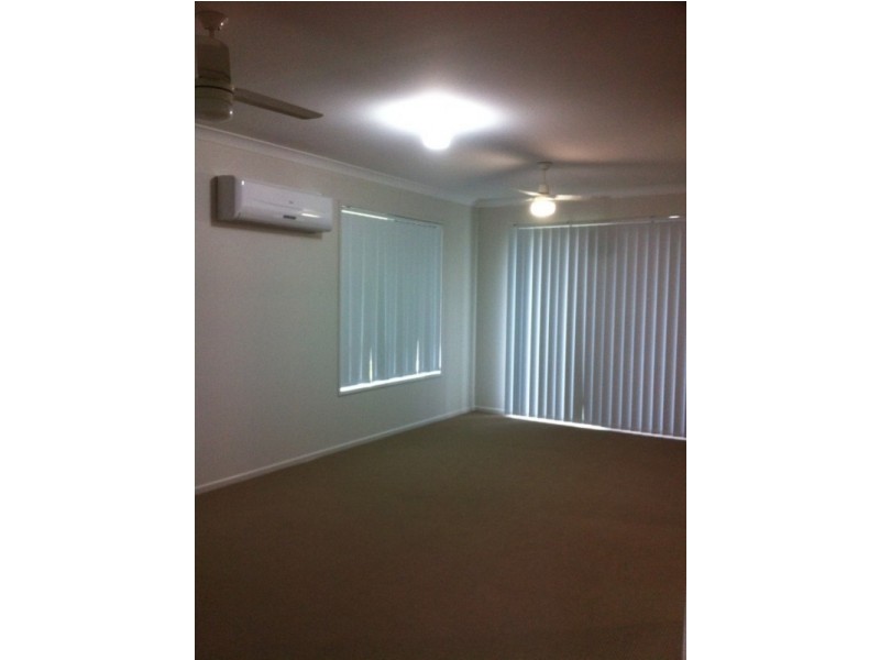 9 Lilly Court, Yamanto QLD 4305