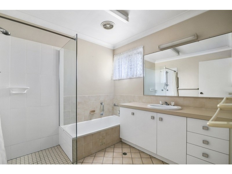 5 Gorston Close, Yamanto QLD 4305