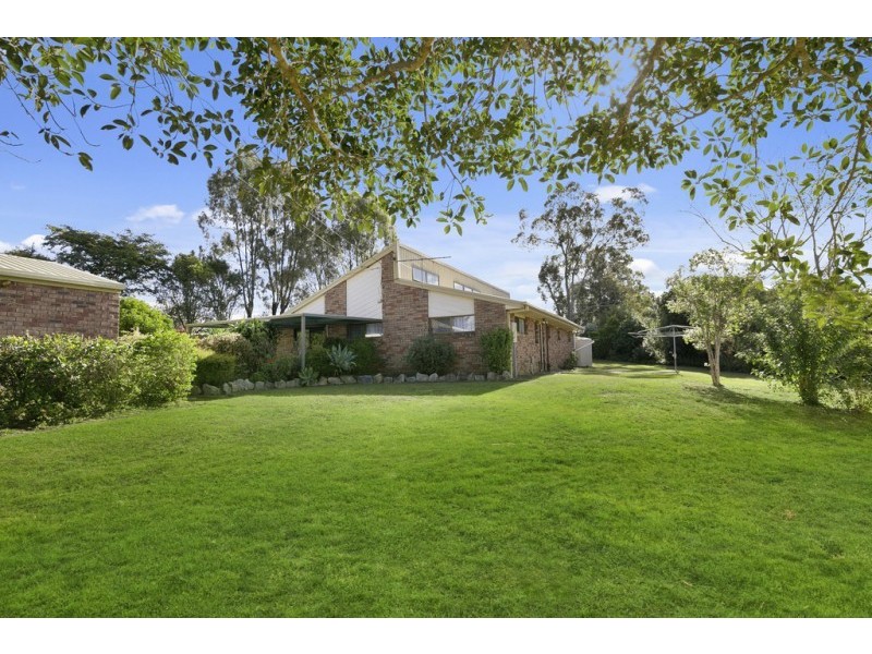 5 Gorston Close, Yamanto QLD 4305