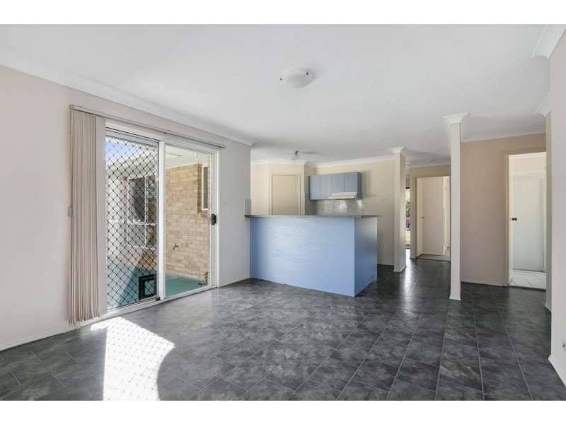 6 Jonquil Circuit, Flinders View QLD 4305