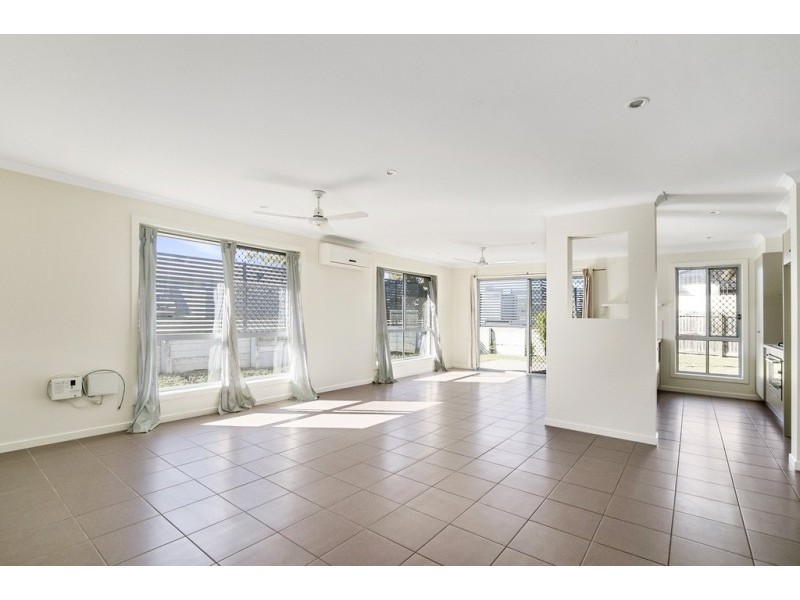 22 Moogerah Boulevard, Redbank Plains QLD 4301