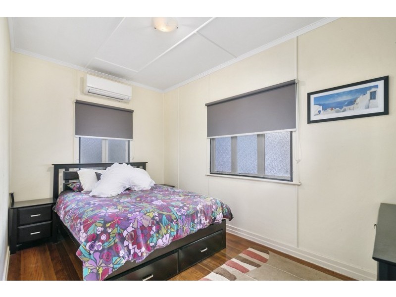 26 Gomer Street, Booval QLD 4304