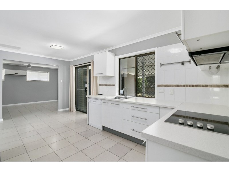 44 Cooinda Street, Eastern Heights QLD 4305