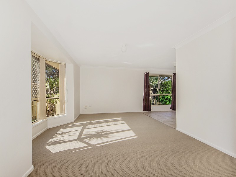 6 Bellmount Place, Brassall QLD 4305