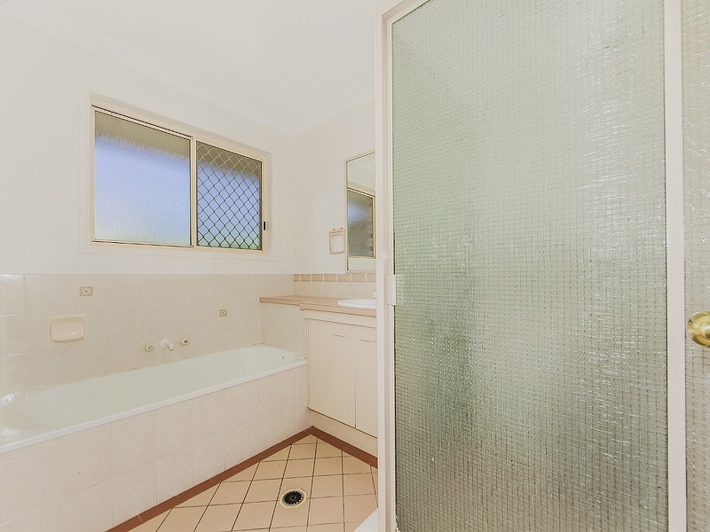 6 Bellmount Place, Brassall QLD 4305