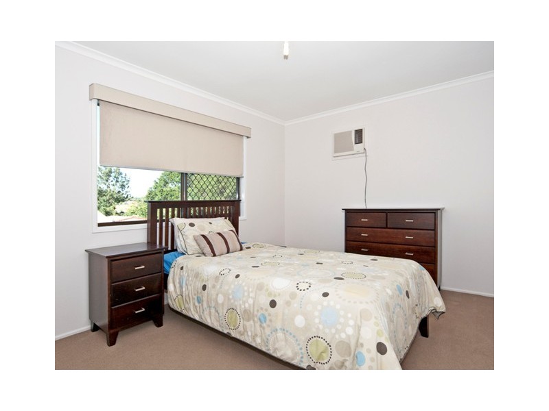 7 Wilton Court, Flinders View QLD 4305