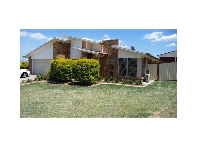 8 Darlington Court, Flinders View QLD 4305