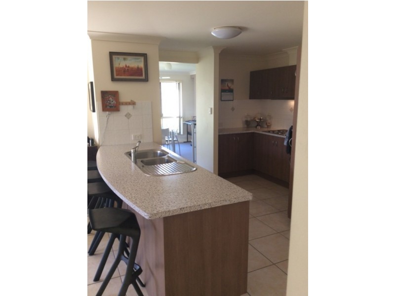 8 Darlington Court, Flinders View QLD 4305