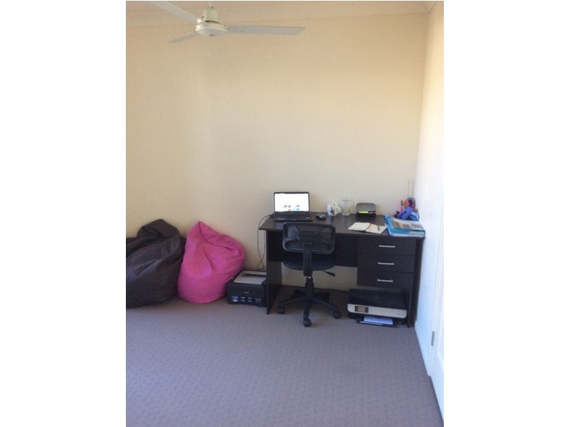 8 Darlington Court, Flinders View QLD 4305