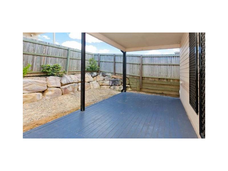16 Creekside Drive, Springfield Lakes QLD 4300