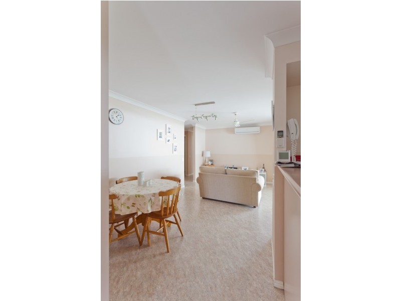 4 Acorn Crescent, Flinders View QLD 4305