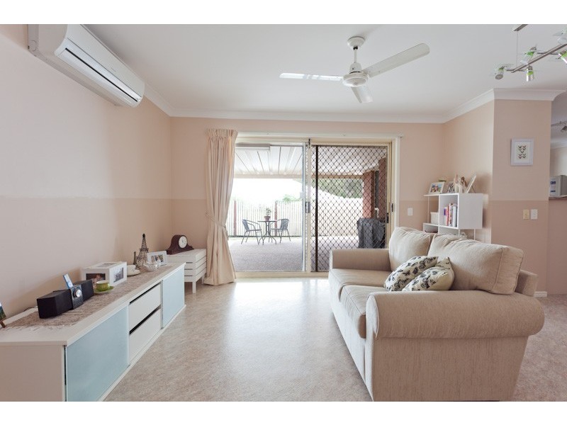 4 Acorn Crescent, Flinders View QLD 4305