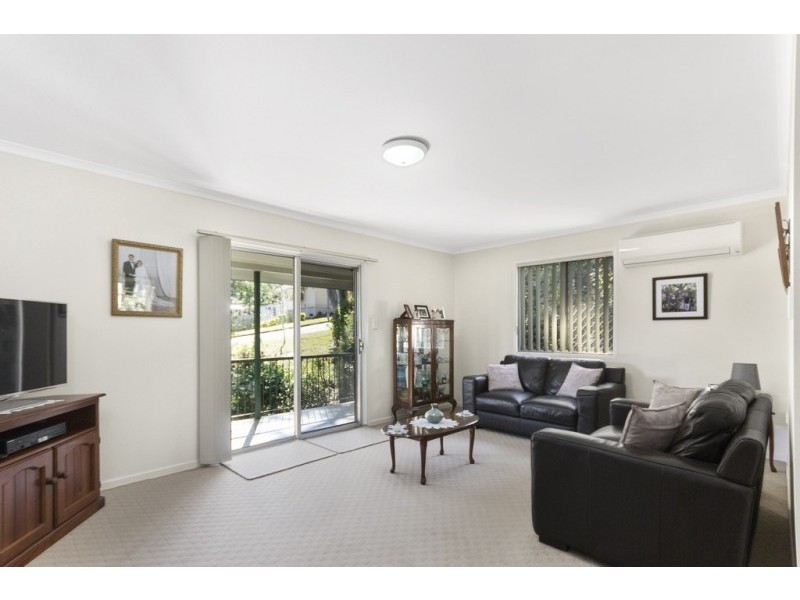 8 Chamberlain Street, Sadliers Crossing QLD 4305