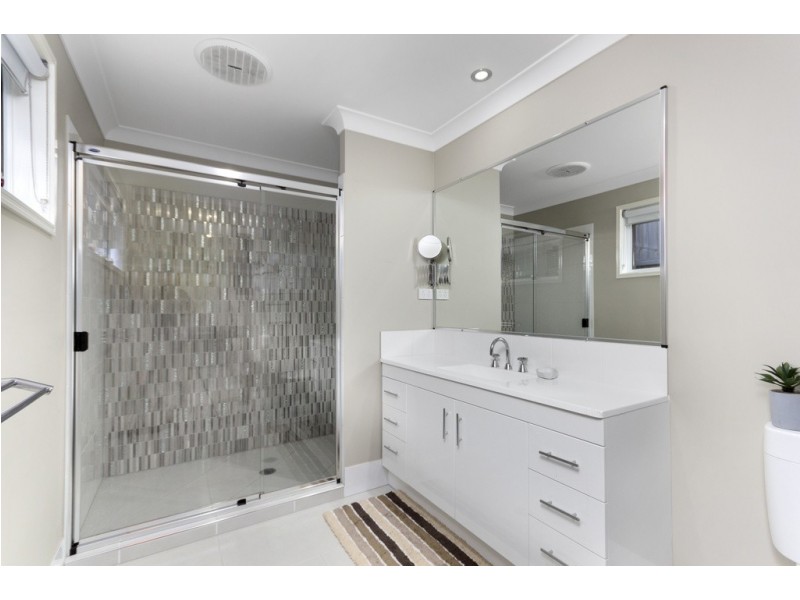 8 Miskin Way, Deebing Heights QLD 4306