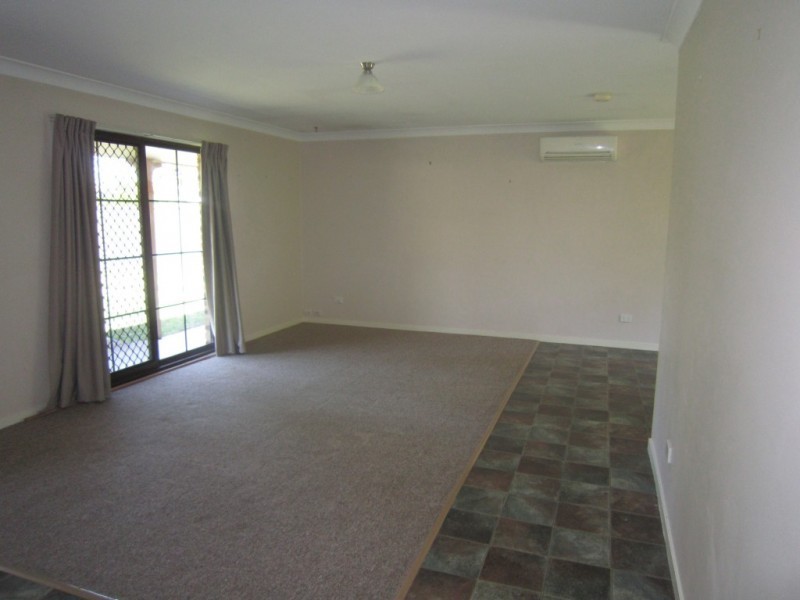 17 Creston Street, Raceview QLD 4305