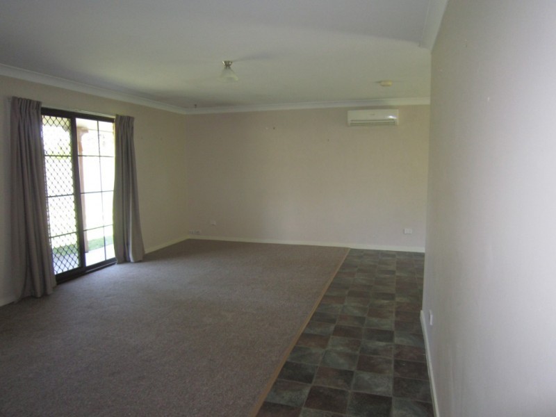 17 Creston Street, Raceview QLD 4305