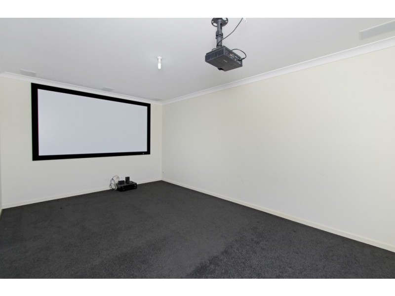 90 Honeywood Drive, Fernvale QLD 4306
