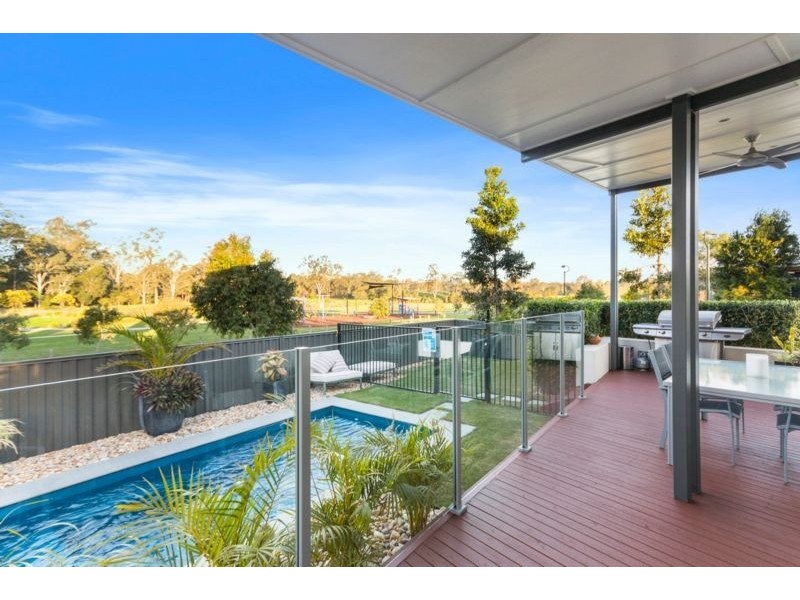 1 Sirmione Court, Raceview QLD 4305