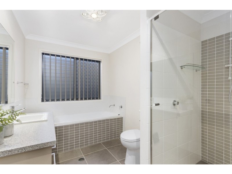 1 Sirmione Court, Raceview QLD 4305