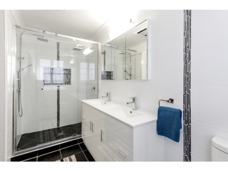 36 Pine Mountain Road, North Ipswich QLD 4305