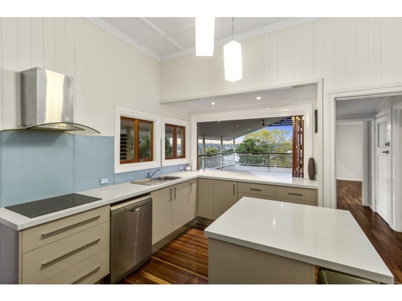 36 Pine Mountain Road, North Ipswich QLD 4305
